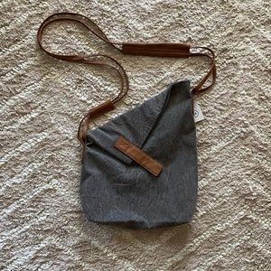 Women’s crossbody bag